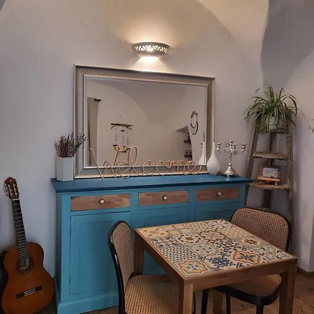 Apartment Monks' Atri